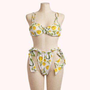 NWOT Tulip Print Retro Style Skimpy Bikini Size Small